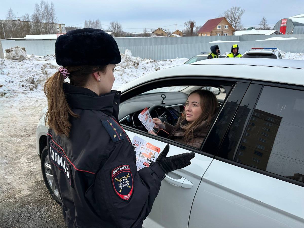 Сотрудники Госавтоинспекции УМВД России по городу Смоленску провели профилактическую акцию «Водитель, соблюдай Правила дорожного движения» Сотрудники Госавтоинспекции УМВД России по городу Смоленску провели профилактическую акцию «Водитель, соблюдай Правила дорожного движения»