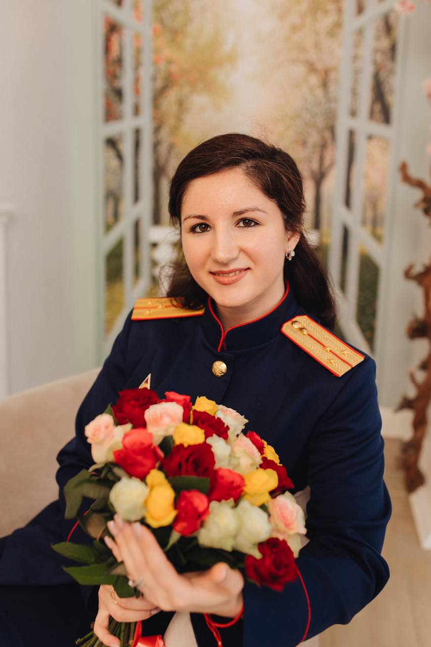 Завершает фотопроект, посвященный Международному женскому дню Завершает фотопроект, посвященный Международному женскому дню