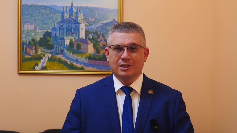 Александр Новиков: Дорогие жительницы Смоленска! От всего сердца поздравляю вас с Международным женским днём!