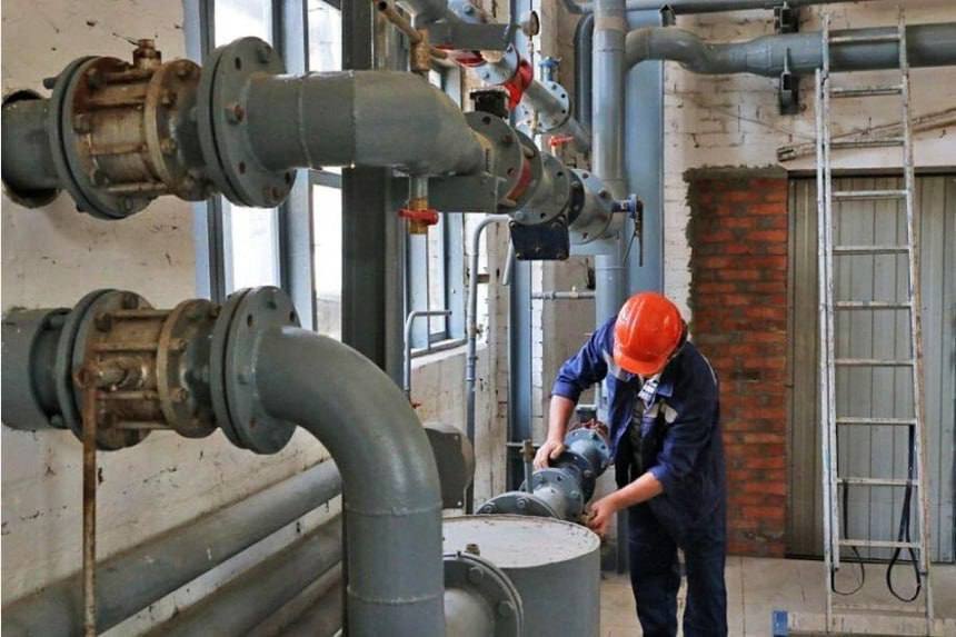 Смоленские работники ЖКХ и бытового обслуживания отмечают профессиональный праздник Смоленские работники ЖКХ и бытового обслуживания отмечают профессиональный праздник