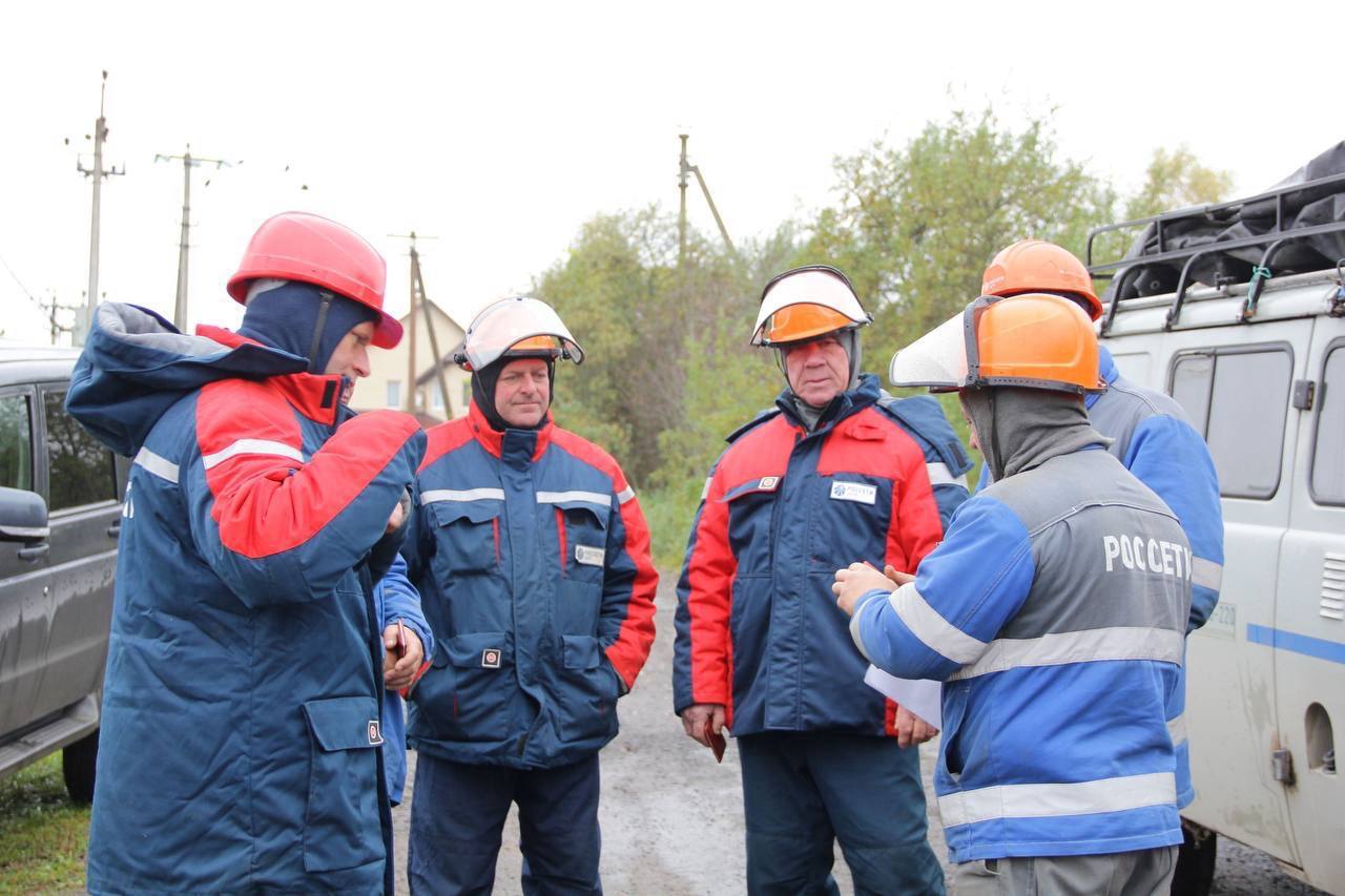 Смоленские работники ЖКХ и бытового обслуживания отмечают профессиональный праздник Смоленские работники ЖКХ и бытового обслуживания отмечают профессиональный праздник