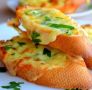 Горячие бутерброды с сыром и чесноком: простой рецепт для быстрого перекуса