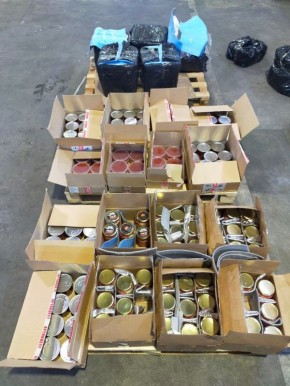 В Смоленской области выявили контрабанду лососевой икры и вареного мяса краба