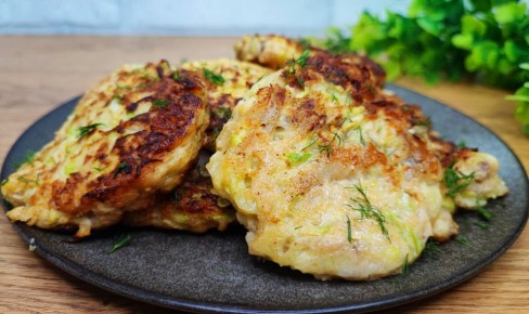 Хрустящие котлеты из минтая с кабачками