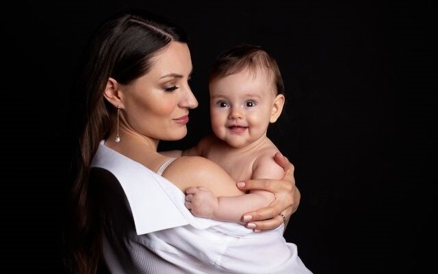 Как вернуть упругость груди после родов: лучшие советы и упражнения