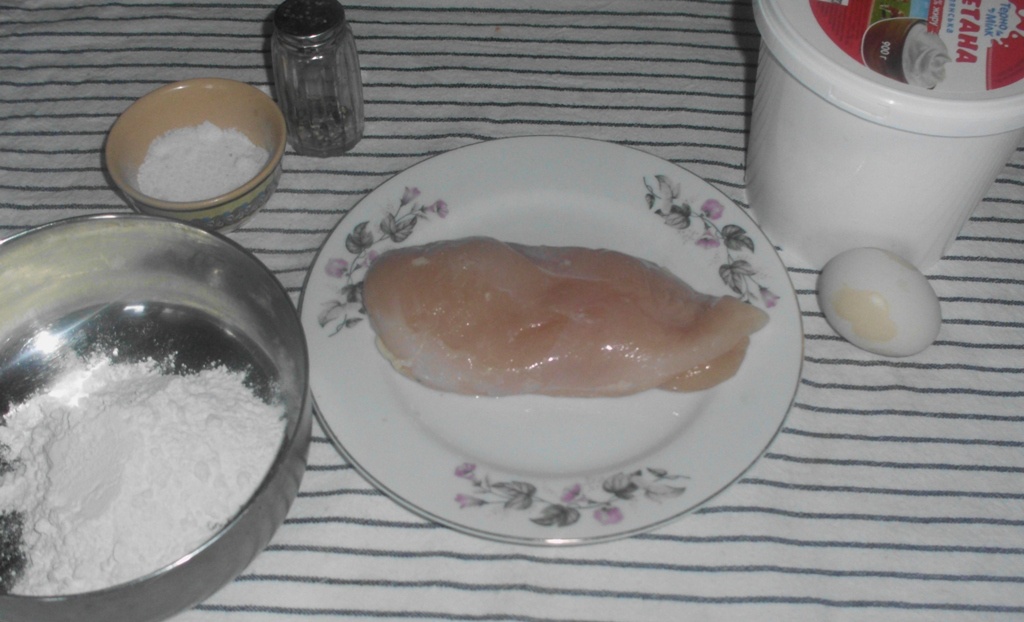 Куриные отбивные в кляре со сметаной