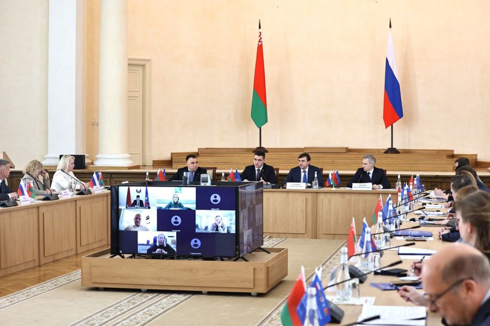 ������ ������� ������ � �������� �������������� ����� ������� � ����������� � ����� �����������