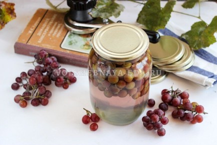 Нежный компот из винограда на зиму