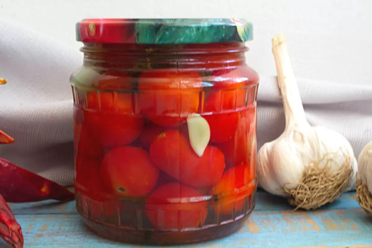 Сладкие помидоры черри на зиму: секреты домашнего консервирования