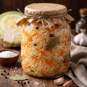 Квашеная капуста: секреты получения хрустящей и полезной закуски