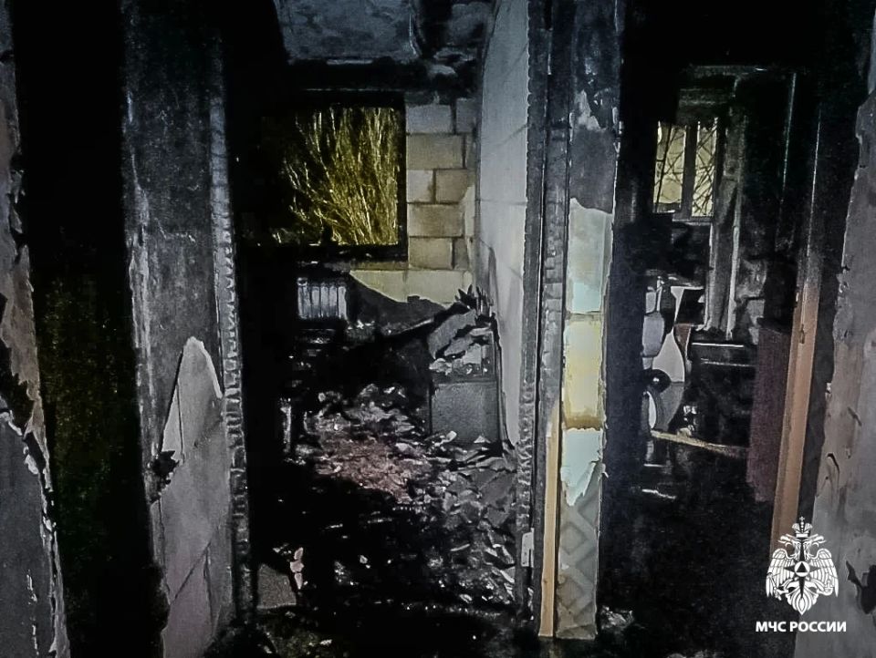 В смоленском райцентре мужчина погиб в пожаре