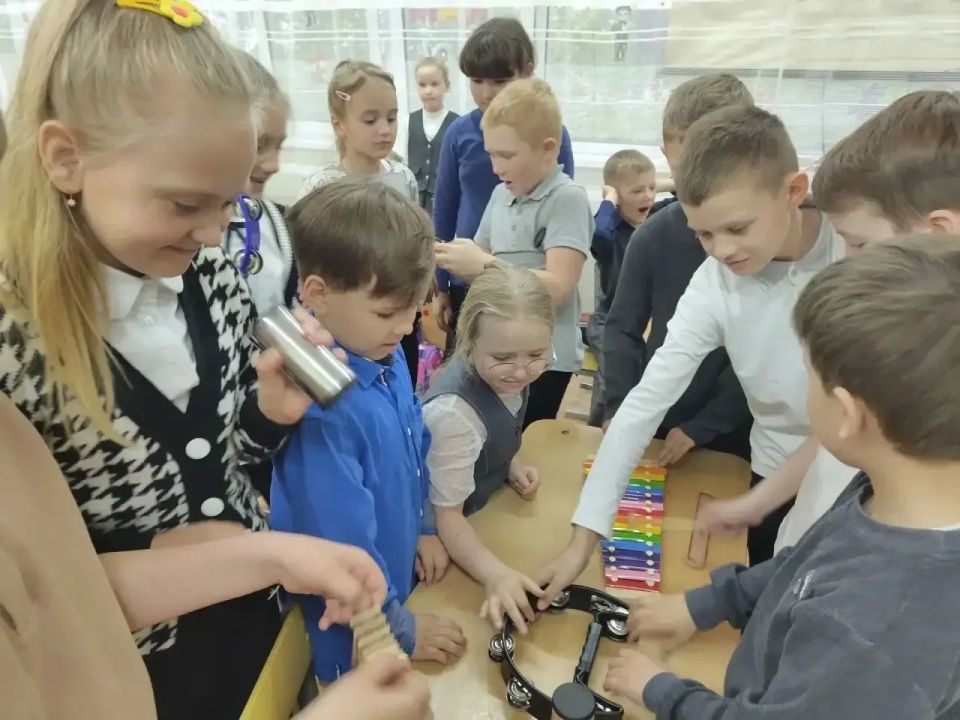 Материально-техническую базу нескольких смоленских школ оснастят до 1 сентября Материально-техническую базу нескольких смоленских школ оснастят до 1 сентября