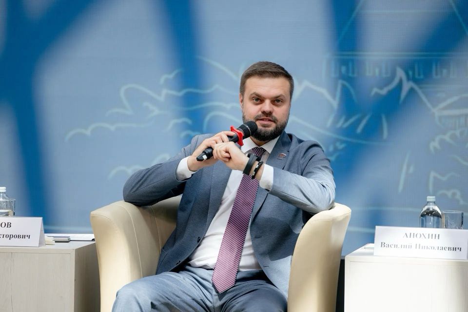 Василий Анохин: Смоленск, Молодежная столица России-2026, стал площадкой проведения Парламентских слушаний Парламентского Собрания Союза России и Беларуси, посвященных развитию молодёжной политики в Союзном государстве Василий Анохин: Смоленск, Молодежная столица России-2026, стал площадкой проведения Парламентских слушаний Парламентского Собрания Союза России и Беларуси, посвященных развитию молодёжной политики в Союзном государстве