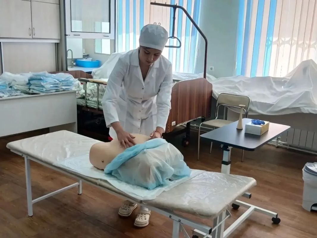 Василий Анохин: Студенты-медики – будущее здравоохранения Смоленской области Василий Анохин: Студенты-медики – будущее здравоохранения Смоленской области