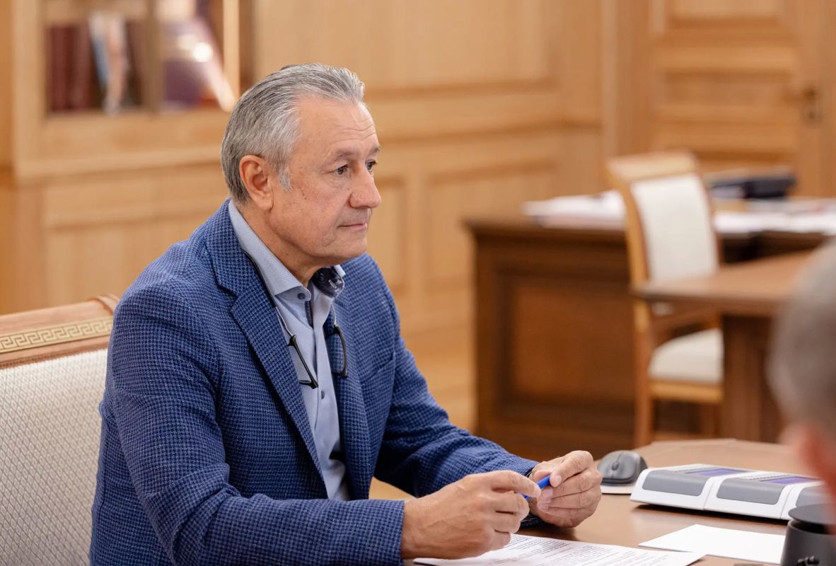 Василий Анохин: Компания "Ультрадекор" – один из крупнейших производителей древесных плит и напольных покрытий в России, а также градообразующее предприятие для Холм-Жирковского муниципального округа Василий Анохин: Компания "Ультрадекор" – один из крупнейших производителей древесных плит и напольных покрытий в России, а также градообразующее предприятие для Холм-Жирковского муниципального округа