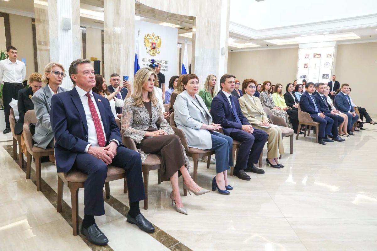 Василий Анохин: Женское предпринимательство в нашем регионе набирает силу, и высокие результаты на федеральном уровне это подтверждают Василий Анохин: Женское предпринимательство в нашем регионе набирает силу, и высокие результаты на федеральном уровне это подтверждают