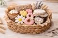Подарочная корзина на 8 марта: идеи вкусных сюрпризов своими руками