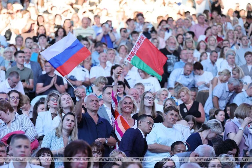 Василий Анохин: Одно из самых ярких событий в культурной жизни Союзного государства стартовало сегодня в Витебске Василий Анохин: Одно из самых ярких событий в культурной жизни Союзного государства стартовало сегодня в Витебске