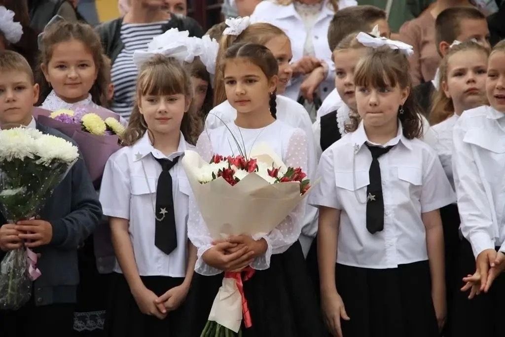 Василий Анохин: В новом учебном году за парты сели более 90 тысяч школьников Смоленской области Василий Анохин: В новом учебном году за парты сели более 90 тысяч школьников Смоленской области