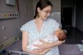 Более 100 смоленских студенток получили пособие по беременности и родам от Соцфонда