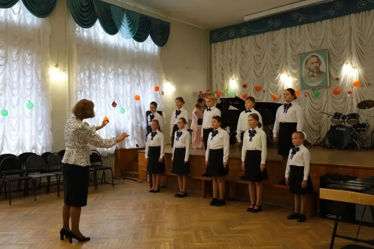 Василий Анохин: В новом учебном году за парты сели более 90 тысяч школьников Смоленской области Василий Анохин: В новом учебном году за парты сели более 90 тысяч школьников Смоленской области