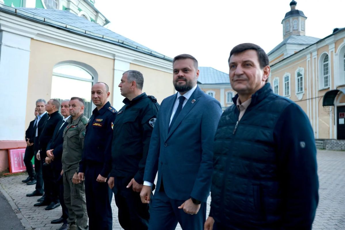 Артём Туров: В Смоленск прибыл ковчег из Корфу с десницей святителя Спиридона Тримифунтского Артём Туров: В Смоленск прибыл ковчег из Корфу с десницей святителя Спиридона Тримифунтского