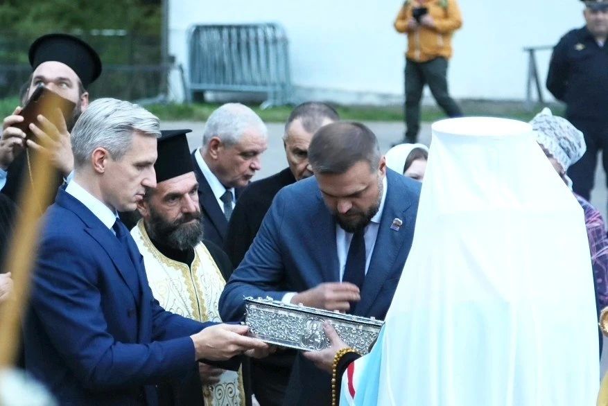 Артём Туров: В Смоленск прибыл ковчег из Корфу с десницей святителя Спиридона Тримифунтского Артём Туров: В Смоленск прибыл ковчег из Корфу с десницей святителя Спиридона Тримифунтского