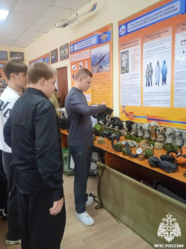 Жизненно важные уроки. В смоленском музее МЧС России прошёл традиционный для начала учебного года Всероссийский открытый урок по безопасности жизнедеятельности Жизненно важные уроки. В смоленском музее МЧС России прошёл традиционный для начала учебного года Всероссийский открытый урок по безопасности жизнедеятельности