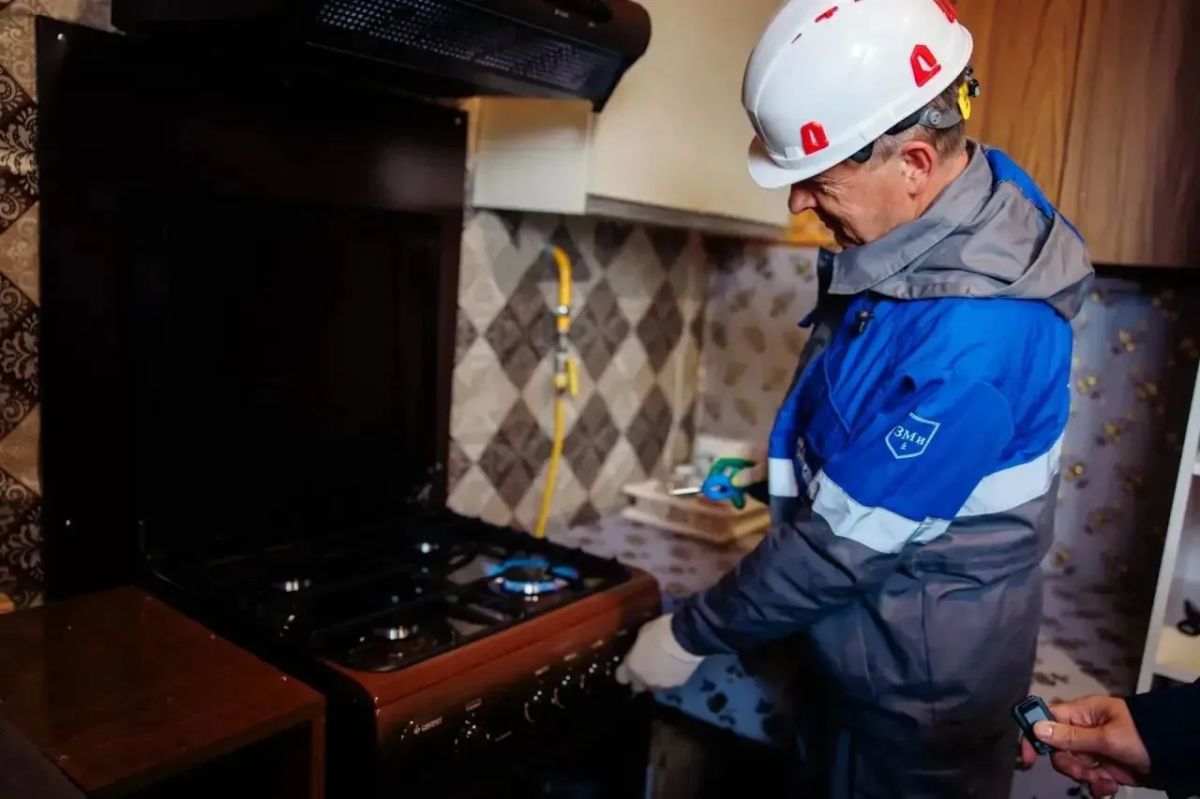 Губернатор поздравил смоленских работников газовой промышленности с профессиональным праздником Губернатор поздравил смоленских работников газовой промышленности с профессиональным праздником
