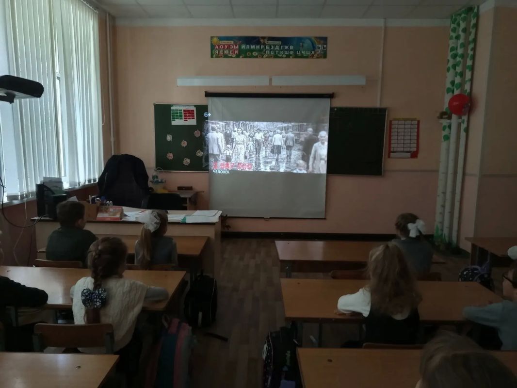 В Смоленской области стартовал обновленный курс «Разговоры о важном» В Смоленской области стартовал обновленный курс «Разговоры о важном»