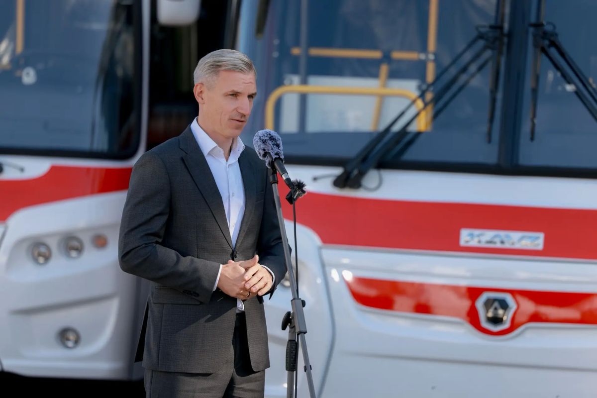 Василий Анохин: Еще 15 новых пассажирских автобусов выйдут на маршруты Смоленской области до конца сентября Василий Анохин: Еще 15 новых пассажирских автобусов выйдут на маршруты Смоленской области до конца сентября
