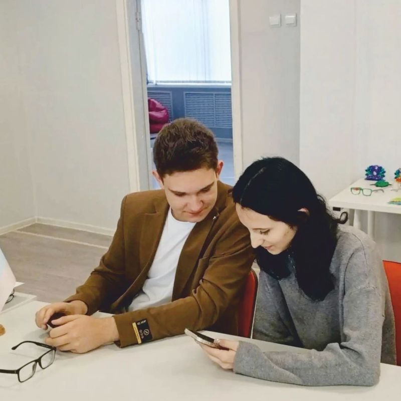 Сегодня специалисты Кадрового центра Ярцевского округа провели профориентационную встречу для учеников Капыревщинской средней школы Сегодня специалисты Кадрового центра Ярцевского округа провели профориентационную встречу для учеников Капыревщинской средней школы