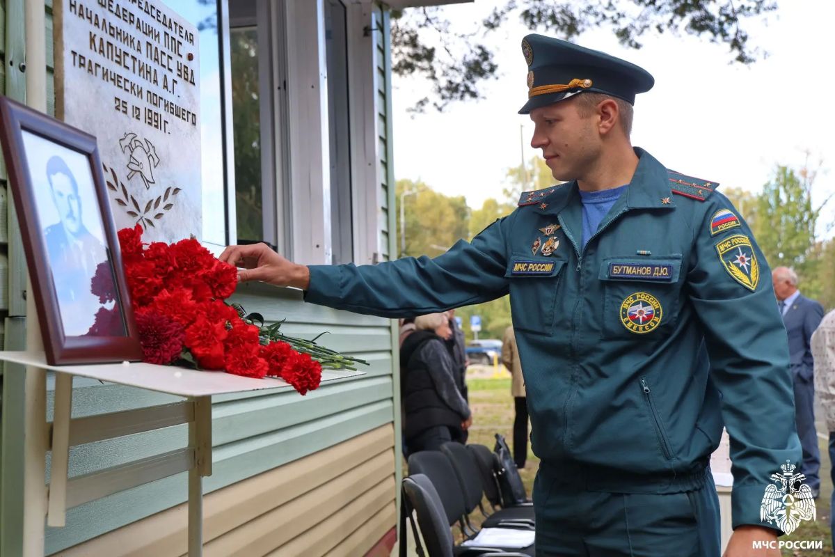 Огонь, скорость и мужество: в Смоленске почтили память Алексея Капустина Огонь, скорость и мужество: в Смоленске почтили память Алексея Капустина