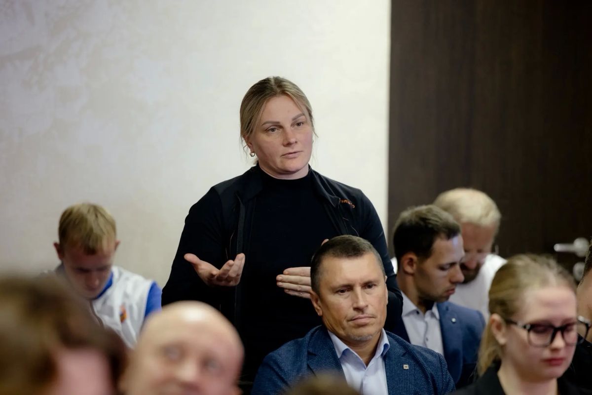 Василий Анохин: О развитии спорта и системы подготовки спортсменов говорили сегодня с тренерами, представителями спортивных федераций и студентами Смоленского государственного университета спорта Василий Анохин: О развитии спорта и системы подготовки спортсменов говорили сегодня с тренерами, представителями спортивных федераций и студентами Смоленского государственного университета спорта
