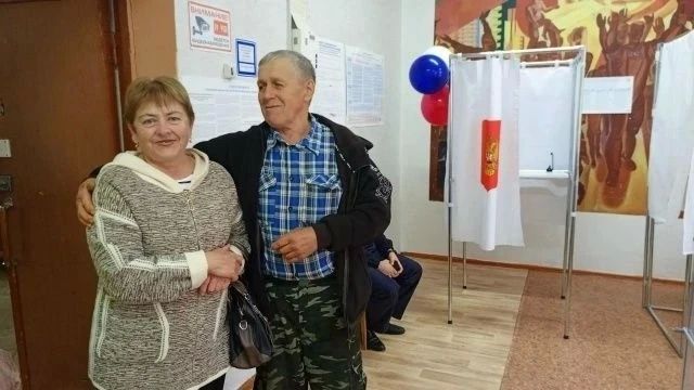 На избирательные участки региона активно приходят избиратели На избирательные участки региона активно приходят избиратели