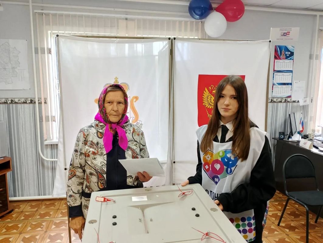На выборах депутатов Государственной Думы на избирательных участках Смоленщины работают волонтеры На выборах депутатов Государственной Думы на избирательных участках Смоленщины работают волонтеры