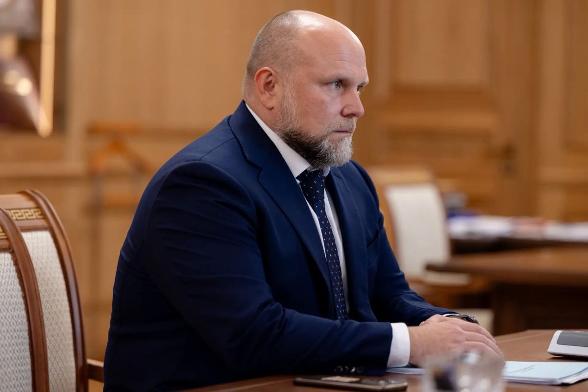 Василий Анохин: Вопросы развития службы скорой медицинской помощи и укрепления кадрового потенциала обсудили с заместителем министра здравоохранения России Андреем Николаевичем Плутницким, который посетил Смоленскую область... Василий Анохин: Вопросы развития службы скорой медицинской помощи и укрепления кадрового потенциала обсудили с заместителем министра здравоохранения России Андреем Николаевичем Плутницким, который посетил Смоленскую область...