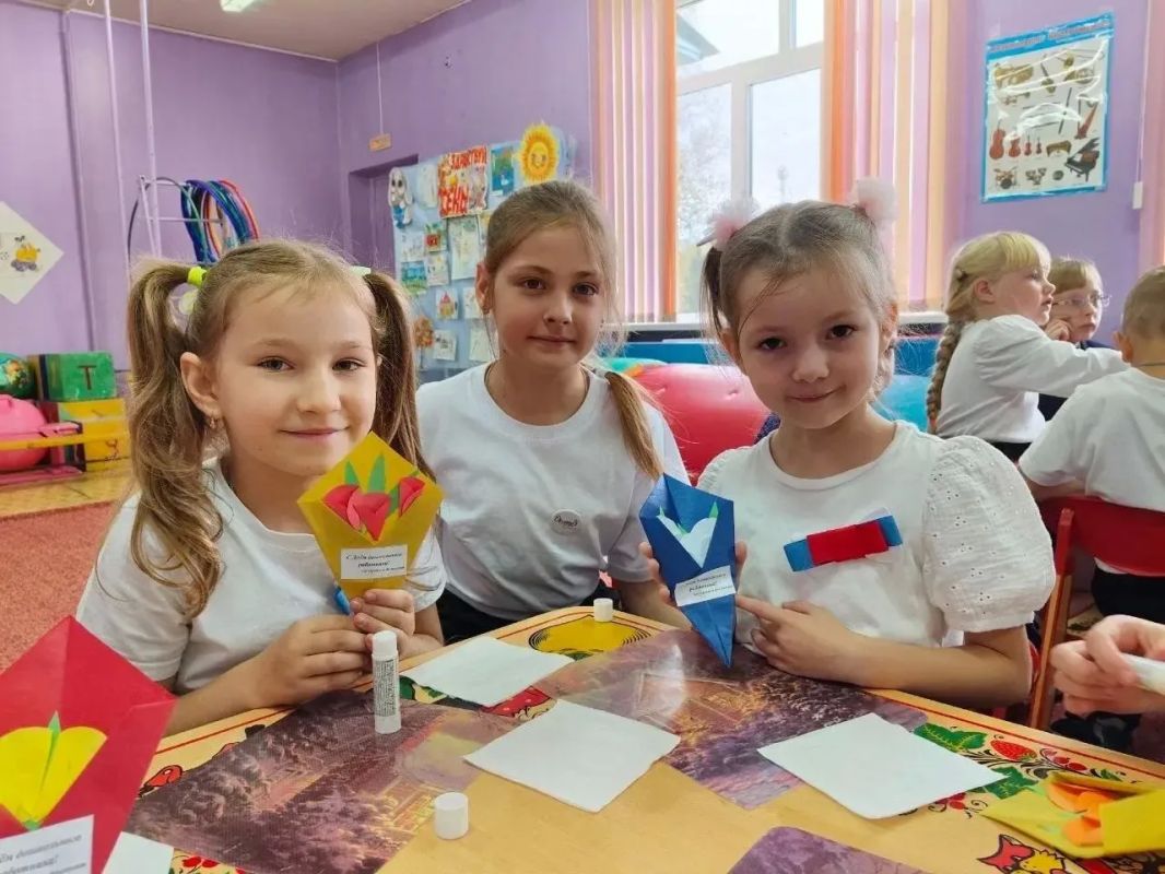 Василий Анохин: Сегодня профессиональный праздник отмечают работники и ветераны дошкольного образования! Василий Анохин: Сегодня профессиональный праздник отмечают работники и ветераны дошкольного образования!