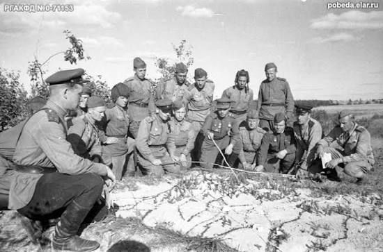 ЭТО БЫЛО 83 ГОДА НАЗАД. Город Смоленск, расположенный в 400 км к западу от Москвы, стал эпицентром двух крупных сражений в русской военной истории: ЭТО БЫЛО 83 ГОДА НАЗАД. Город Смоленск, расположенный в 400 км к западу от Москвы, стал эпицентром двух крупных сражений в русской военной истории: