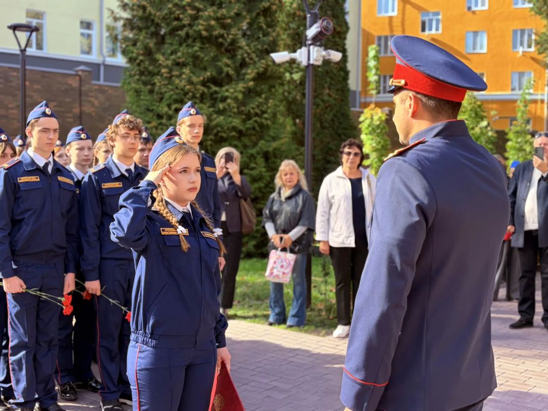 В Смоленске кадеты Следственного комитета принесли торжественную клятву В Смоленске кадеты Следственного комитета принесли торжественную клятву