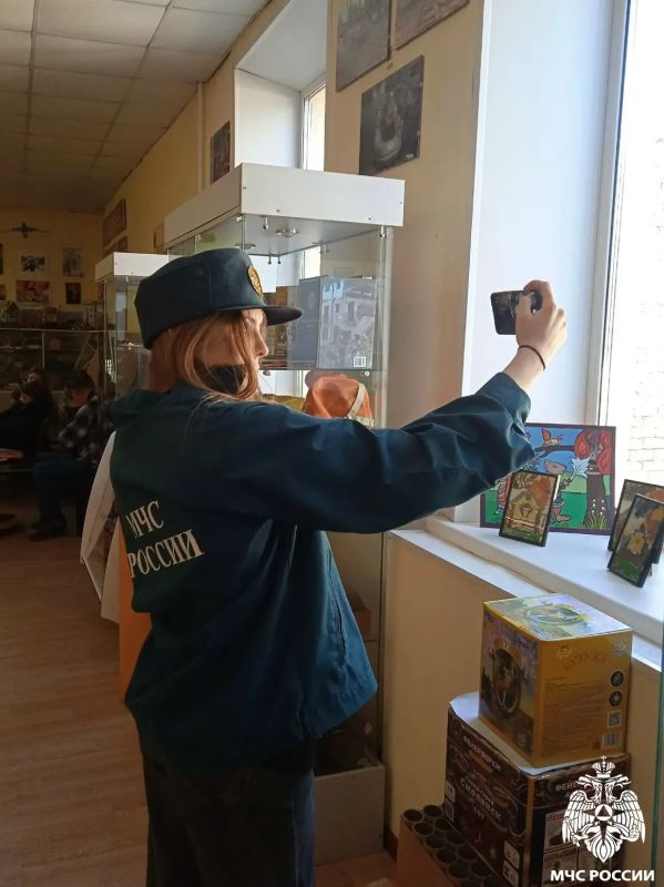 Будущие медики в музее пожарных и спасателей Будущие медики в музее пожарных и спасателей