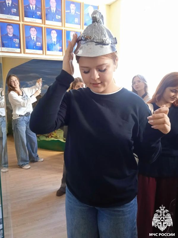 Будущие медики в музее пожарных и спасателей Будущие медики в музее пожарных и спасателей