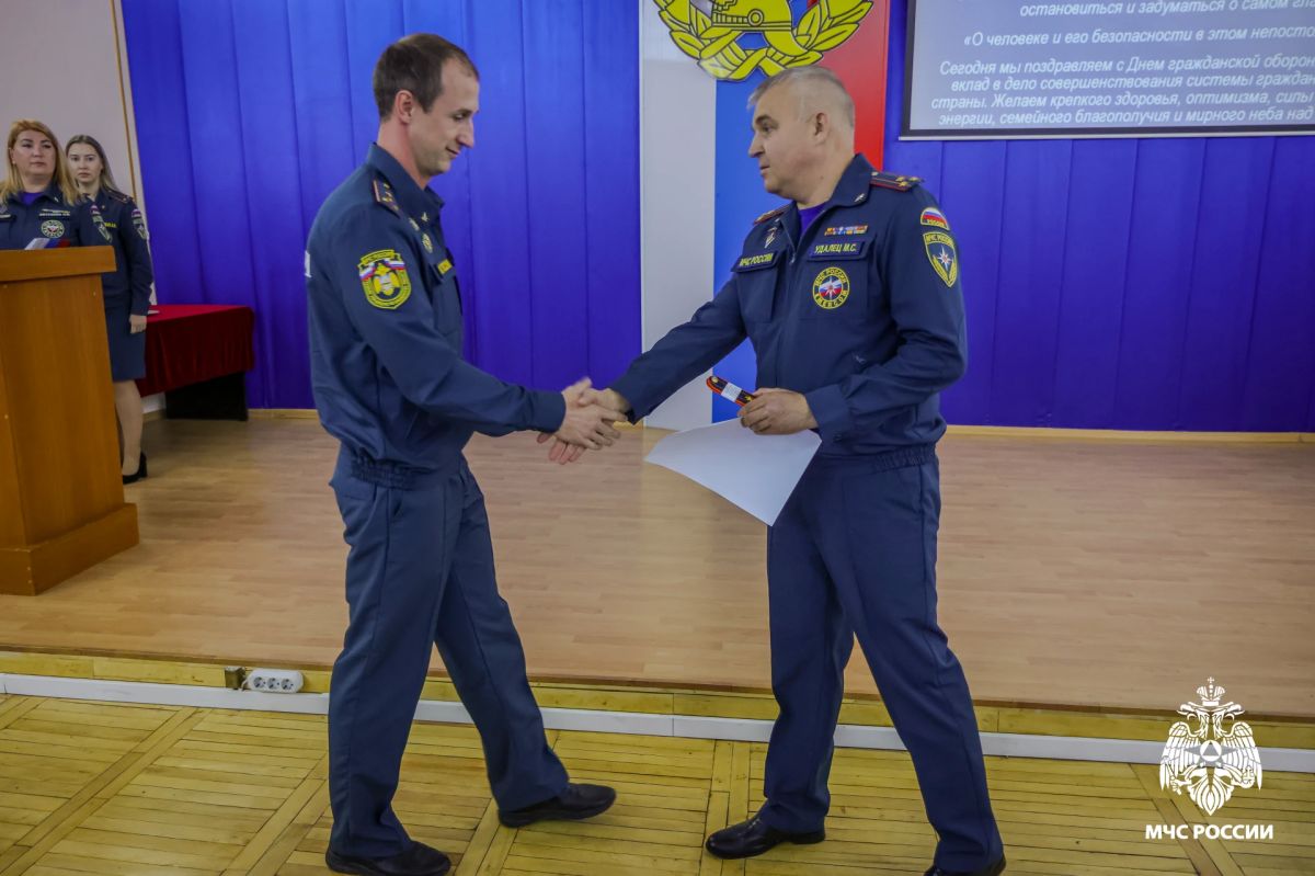 День гражданской обороны. 4 октября в России отметили День гражданской обороны — дату, которая объединяет всех, кто стоит на страже безопасности День гражданской обороны. 4 октября в России отметили День гражданской обороны — дату, которая объединяет всех, кто стоит на страже безопасности