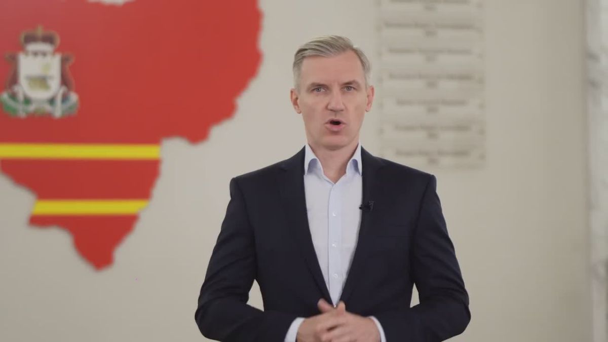 Василий Анохин: От всей души поздравляю ветеранов и работников педагогического труда с профессиональным праздником!