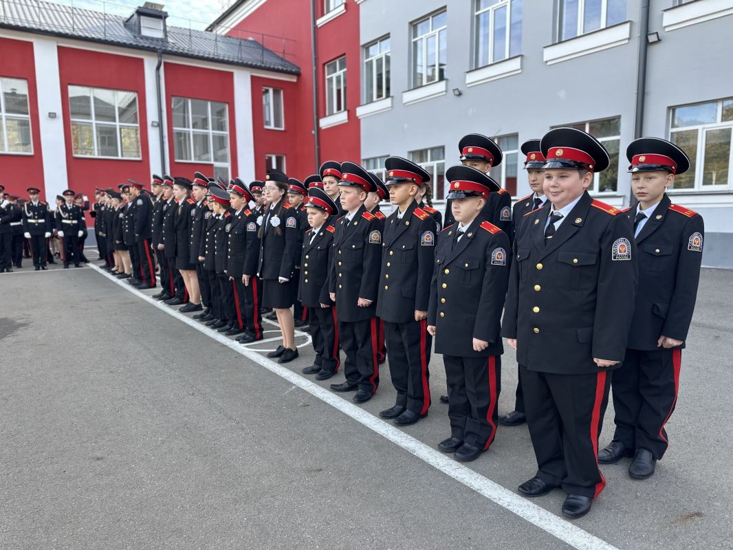 Артём Туров: В Смоленском кадетском корпусе 73 воспитанника приняли торжественное обещание кадета Артём Туров: В Смоленском кадетском корпусе 73 воспитанника приняли торжественное обещание кадета