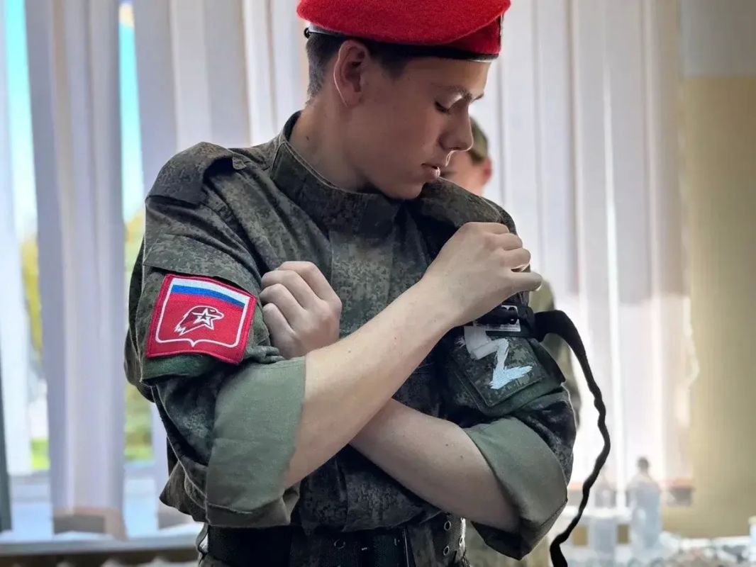 Василий Анохин: Традиции служения Отечеству формируют характер, учат ответственности и дают прочную опору в жизни Василий Анохин: Традиции служения Отечеству формируют характер, учат ответственности и дают прочную опору в жизни