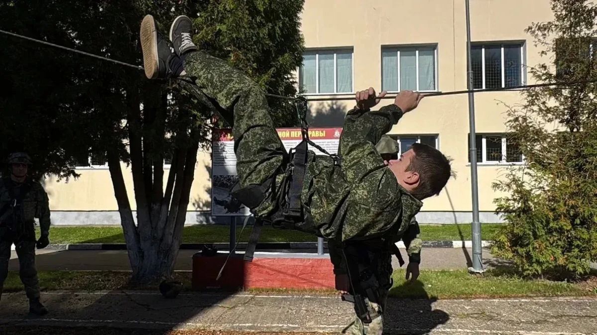 Василий Анохин: Традиции служения Отечеству формируют характер, учат ответственности и дают прочную опору в жизни Василий Анохин: Традиции служения Отечеству формируют характер, учат ответственности и дают прочную опору в жизни