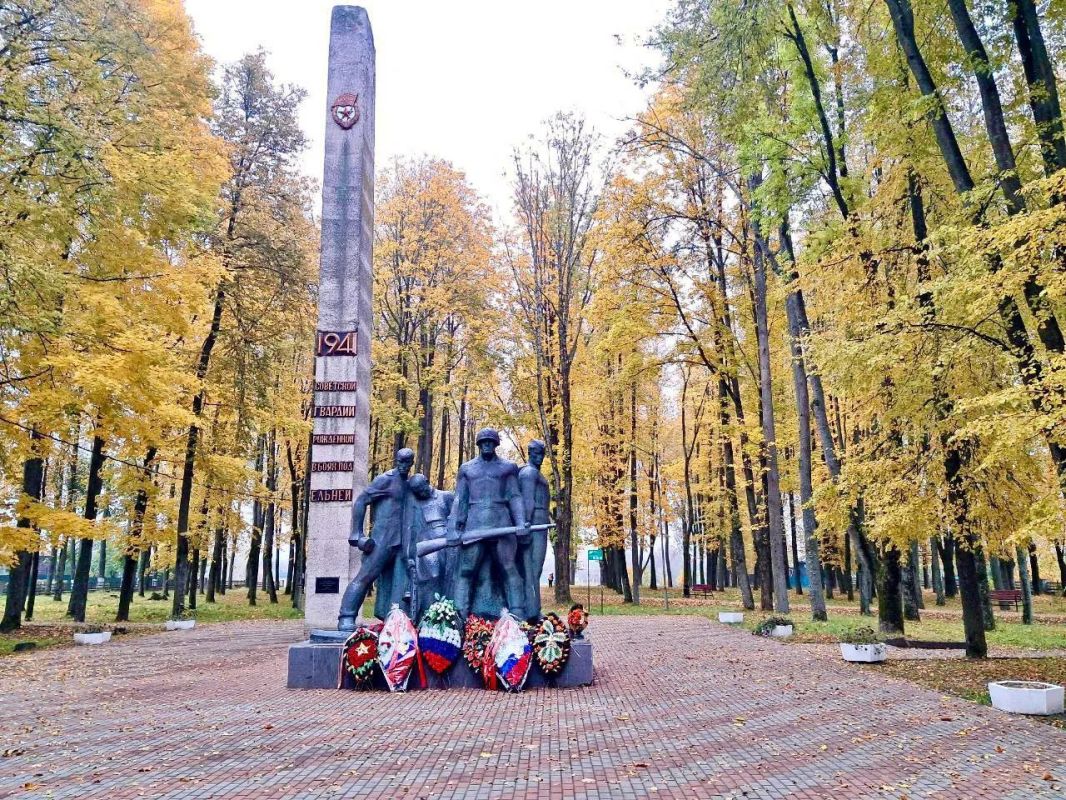 Василий Анохин: 19 лет назад Указом Президента России Владимира Владимировича Путина Ельне присвоено почётное звание Российской Федерации «Город воинской славы»