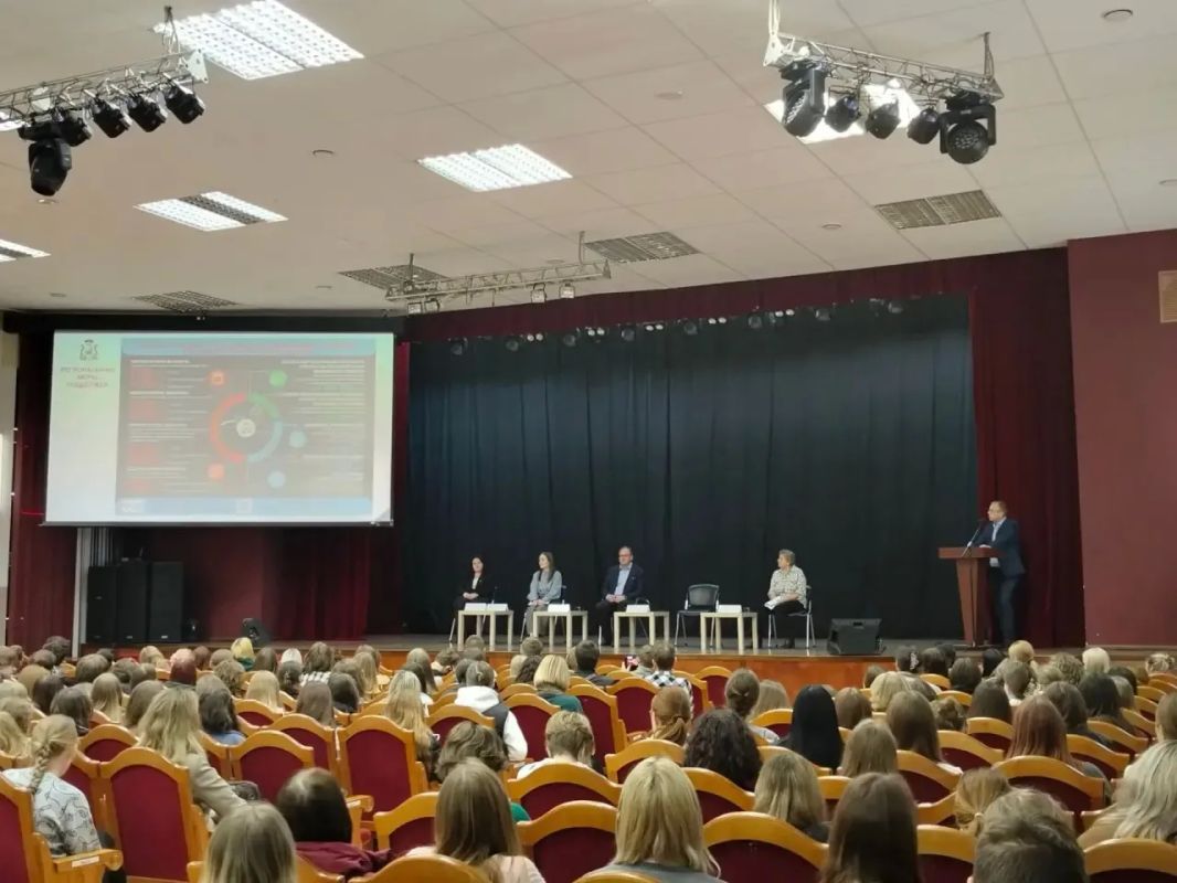 В Смоленском государственном университете состоялась встреча муниципальных образований Смоленской области со студентами 1 курса