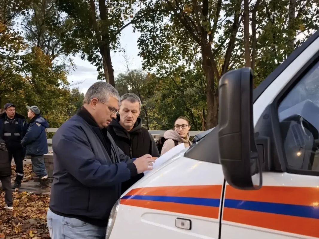 Александр Новиков: Выехал на место, где сегодня на сетях теплоснабжения произошла коммунальная авария Александр Новиков: Выехал на место, где сегодня на сетях теплоснабжения произошла коммунальная авария